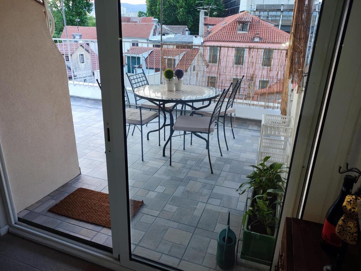 R&E Apartment Split Exteriör bild