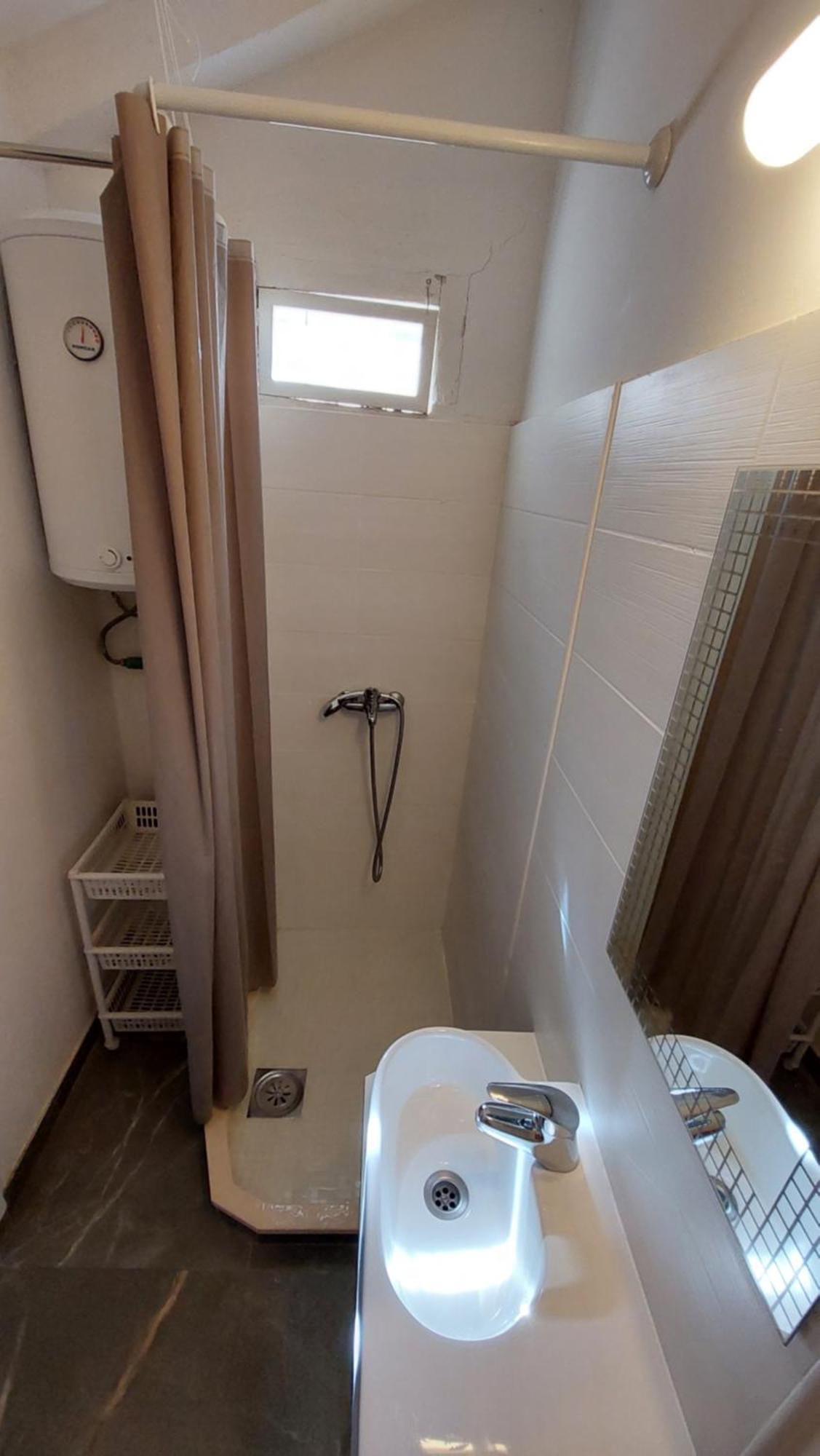 R&E Apartment Split Rum bild