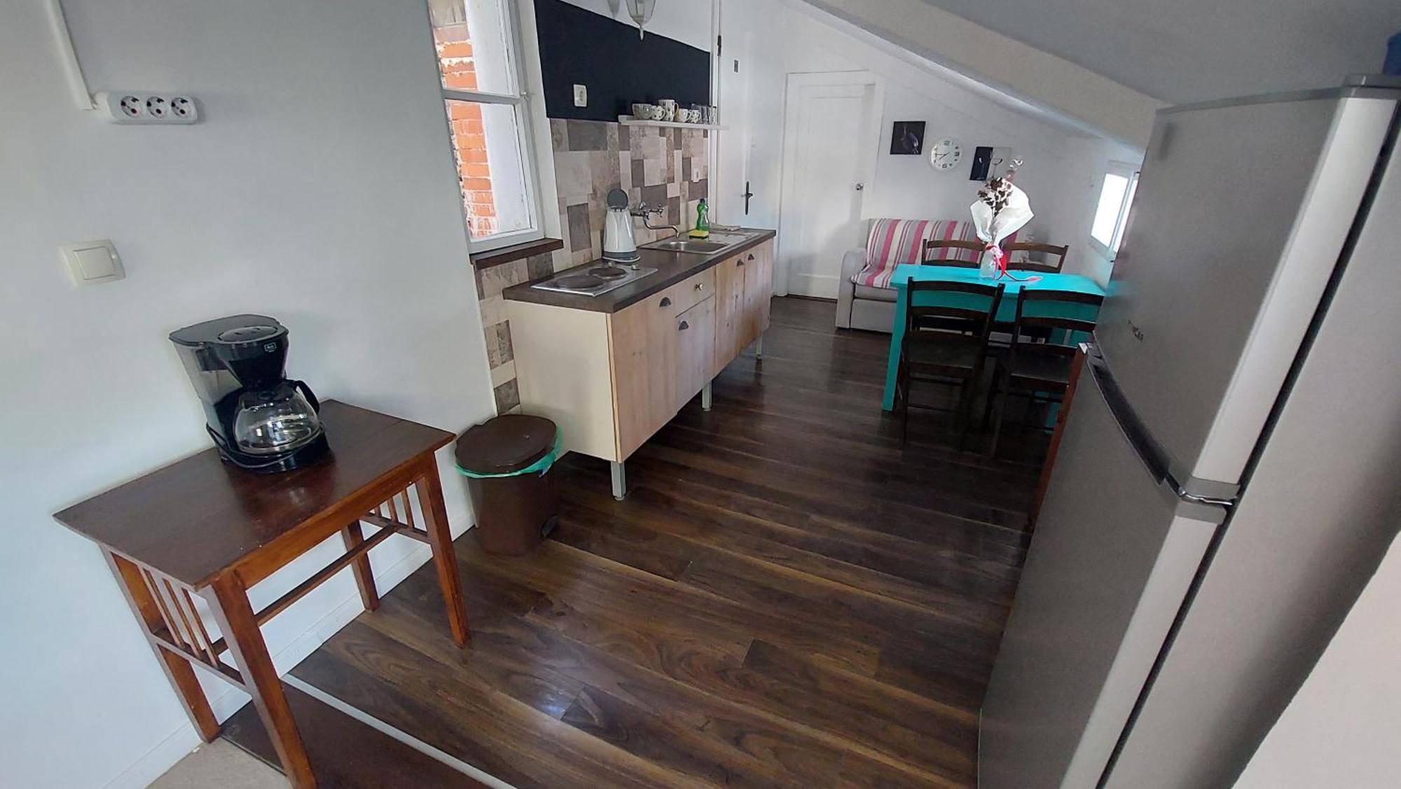 R&E Apartment Split Rum bild